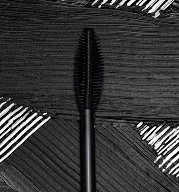 Máscara de Cílios Preta Efeito Volume - Boca Rosa 5g - Imagem 9